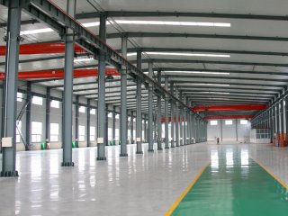 鋼結(jié)構(gòu)廠房建設(shè)有哪些安全措施？